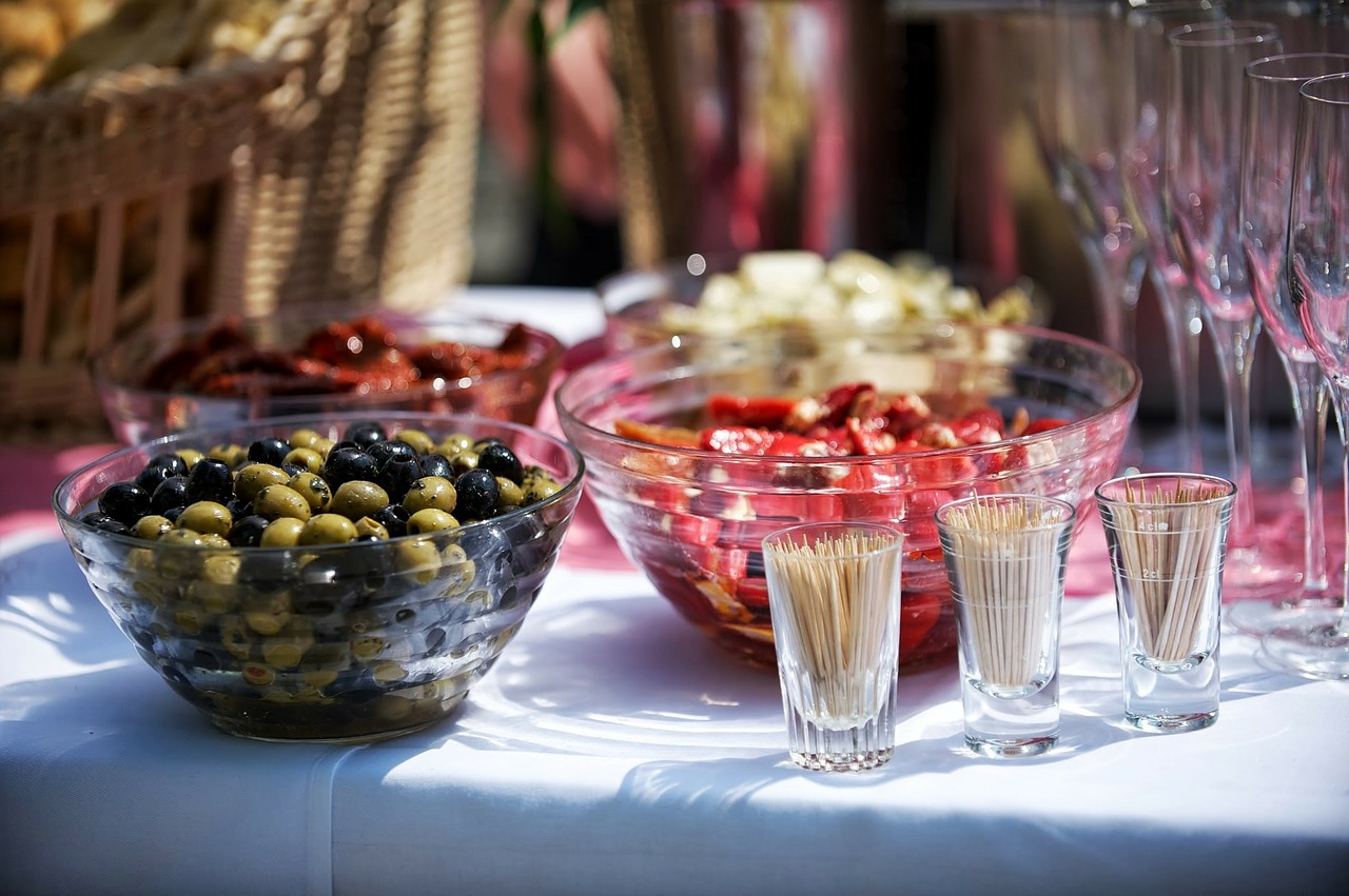 Finger food in a wedding catering package