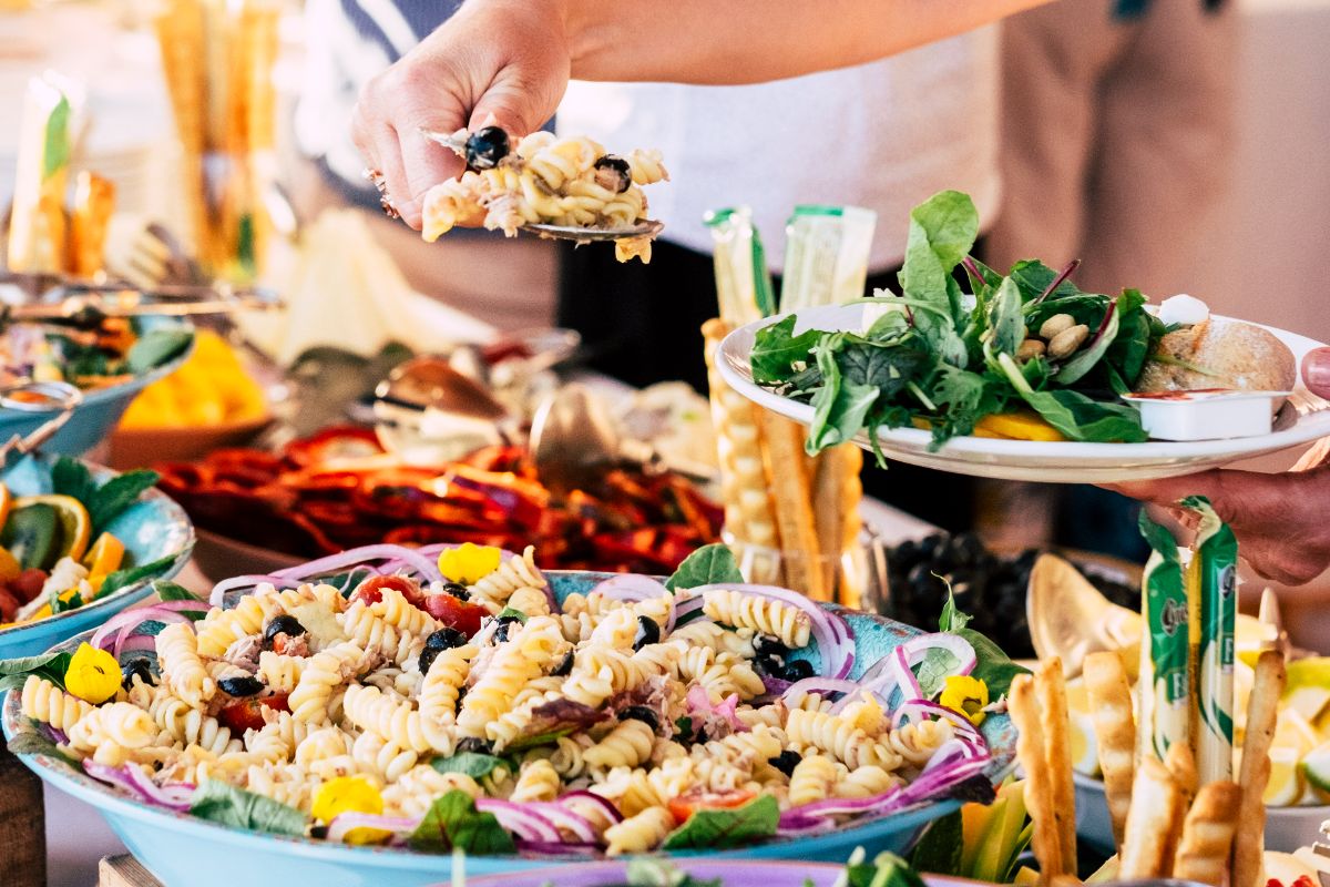 7 Tips to Elevate Your Corporate Event with Gourmet Buffet Catering