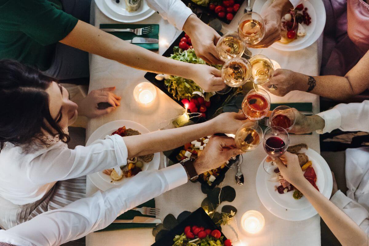 Tips for Hosting Elegant Corporate Dinners in Tagaytay