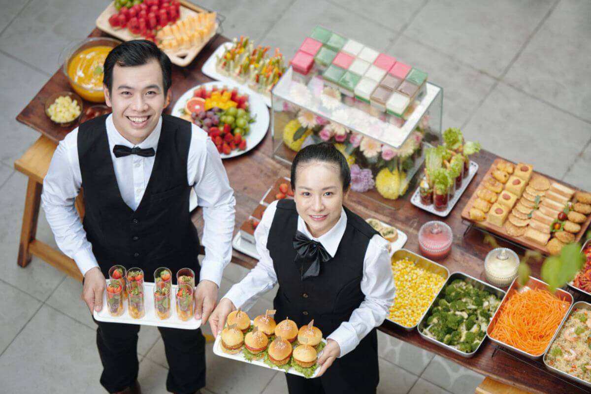 Key considerations when coordinating venue requirements with catering capabilities for year-end corporate events