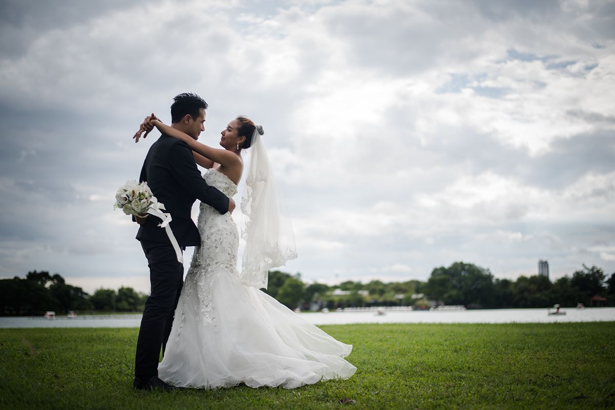 What Catering Style Works Best for a Lakeside Wedding at Club Balai Isabel?